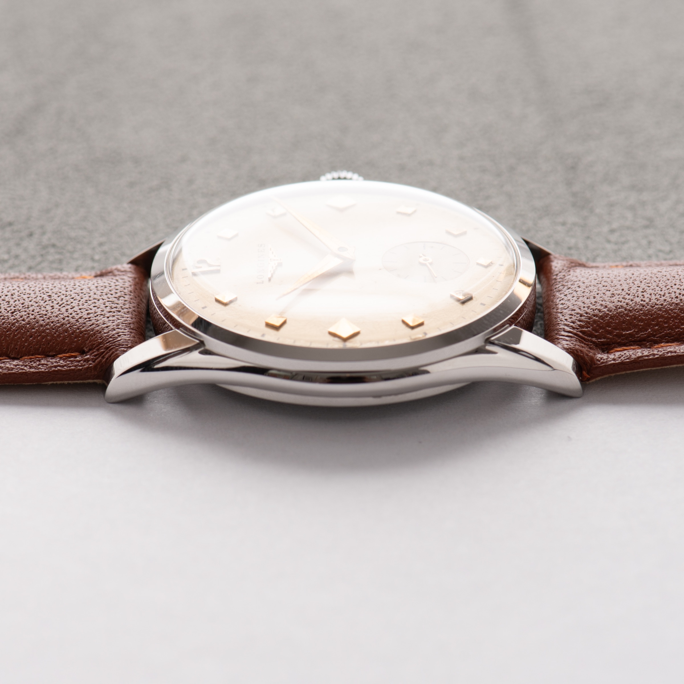 View of Longines Calatrava — patinated dial — Ref. 7033-3 784 — 1970
